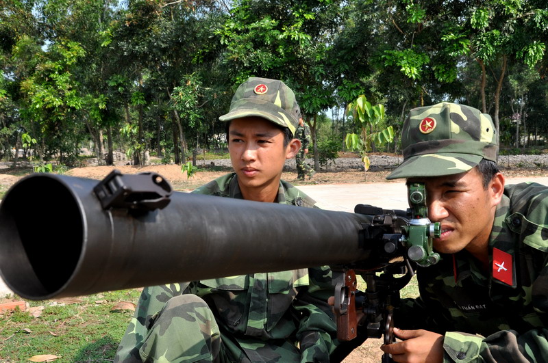 Nhắm đích.